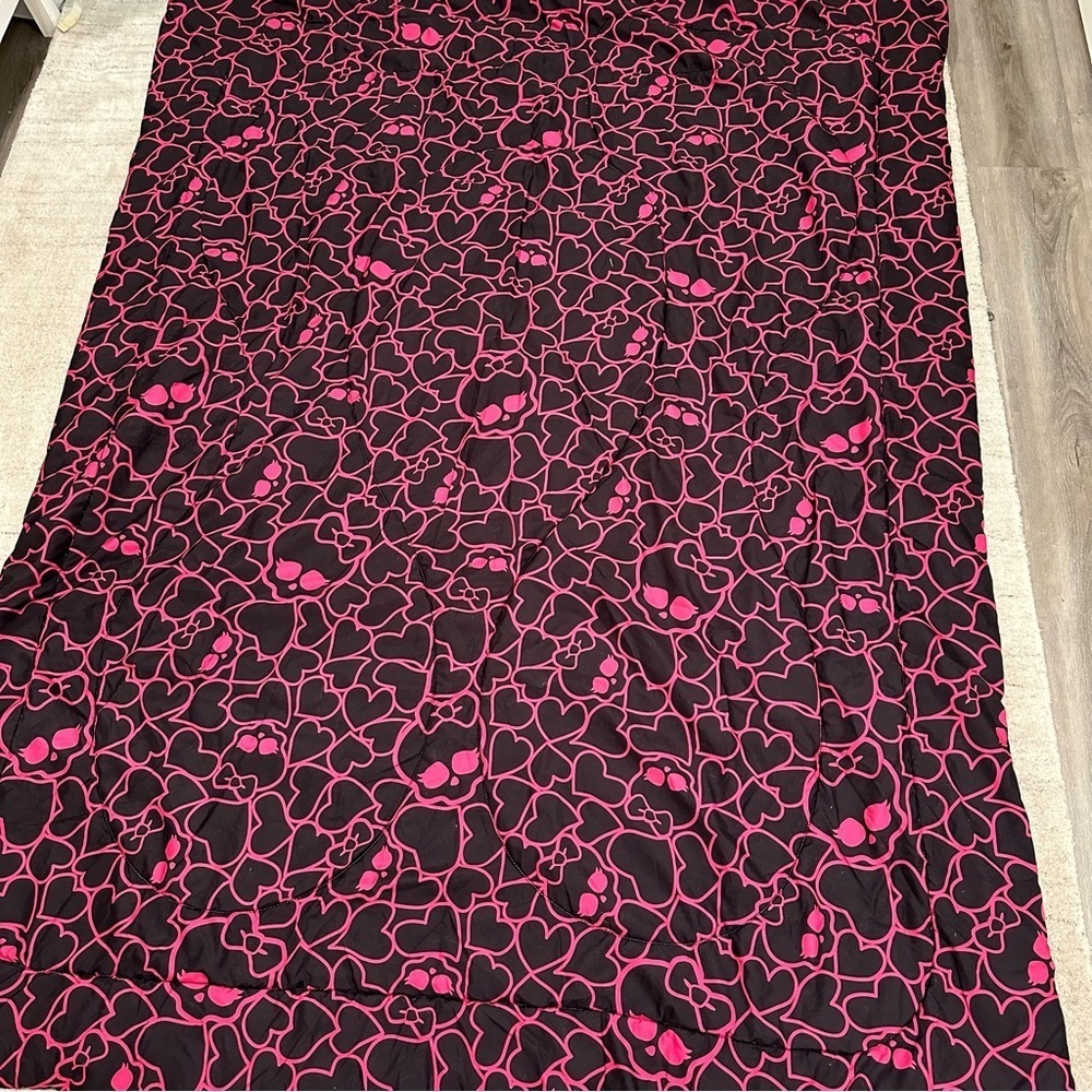 Monster High Comforter Twin Bedding Ghouls Rule 64" x 87” Blanket Reversible - Picture 9 of 10